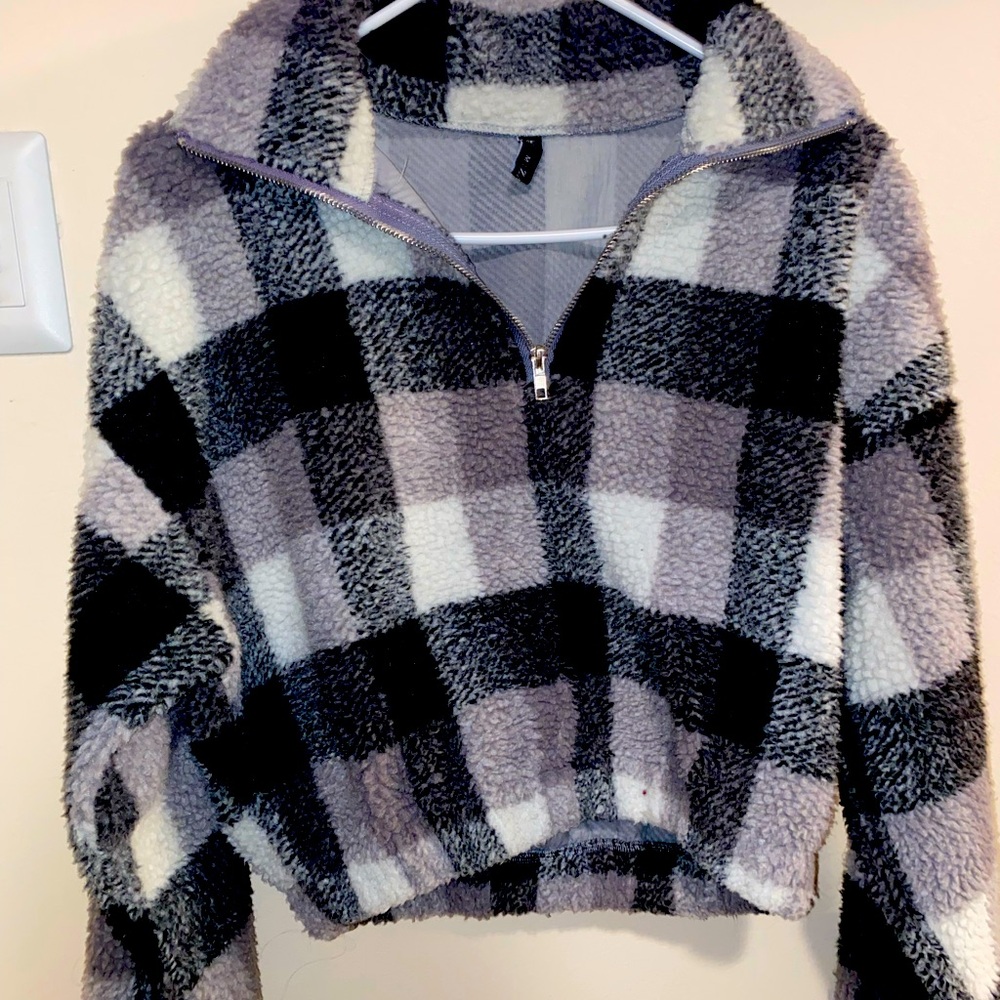 Boutique cropped quarter zip